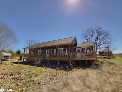 157 Hilton's Point Road Road, House detached with 4 bedrooms, 2 bathrooms and 4 parking in Kawartha Lakes ON | Card Image