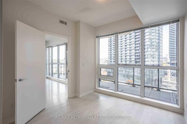 805 - 51 East Liberty St, Condo with 2 bedrooms, 2 bathrooms and 1 parking in Toronto ON | Image 4