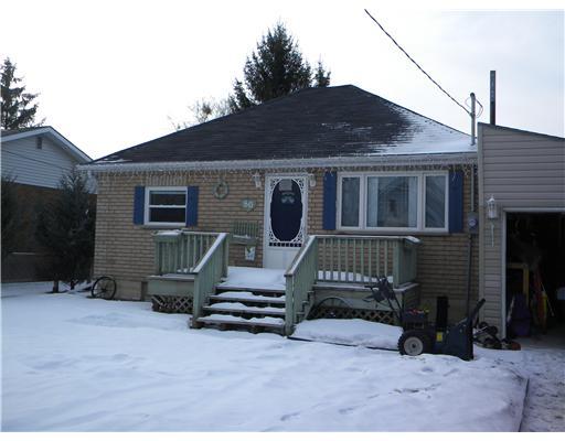 86 Yonge St N, House detached with 2 bedrooms, 1 bathrooms and null parking in Springwater ON | Image 1