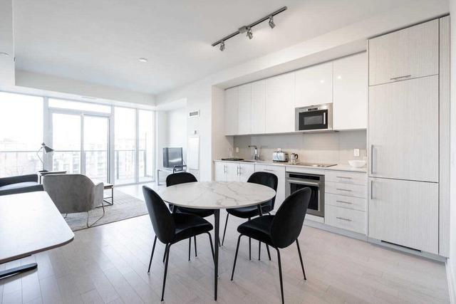 808 - 330 Richmond St W, Condo with 1 bedrooms, 1 bathrooms and 0 parking in Toronto ON | Image 6
