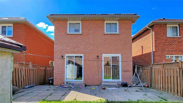 64 Cinrickbar Dr, House detached with 3 bedrooms, 4 bathrooms and 6 parking in Toronto ON | Image 31