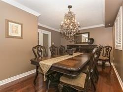 8 Fairbank Crt, House detached with 3 bedrooms, 3 bathrooms and 3 parking in Brampton ON | Image 4