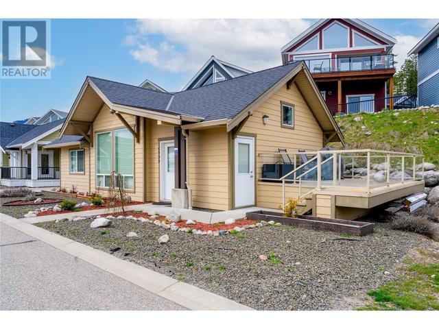 6999 Terazona Drive, House detached with 2 bedrooms, 1 bathrooms and 2 parking in Central Okanagan West BC | Image 2