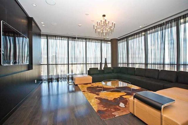 2912 - 223 Webb Dr, Condo with 1 bedrooms, 1 bathrooms and 1 parking in Mississauga ON | Image 8
