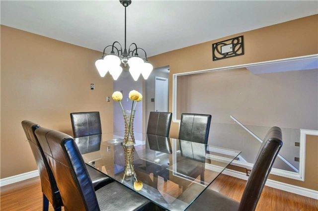 23 Briar Path, Townhouse with 3 bedrooms, 2 bathrooms and 1 parking in Brampton ON | Image 6