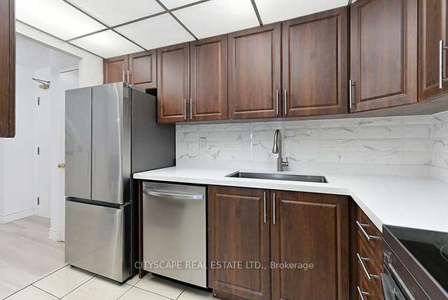 2110 - 115 Hillcrest Ave, Condo with 2 bedrooms, 2 bathrooms and 1 parking in Mississauga ON | Image 13