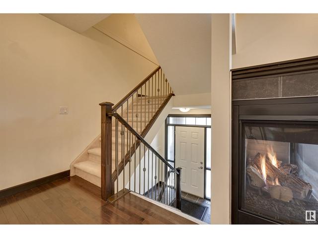 2 - 10240 90 St Nw, House attached with 3 bedrooms, 3 bathrooms and 2 parking in Edmonton AB | Image 20