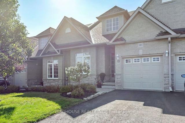 18h - 15 Eglington St, Townhouse with 2 bedrooms, 3 bathrooms and 3 parking in Kawartha Lakes ON | Image 1