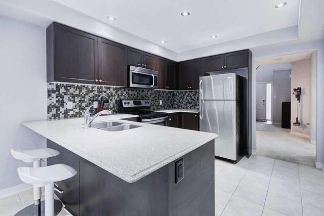 1835 Silverstone Cres, House detached with 3 bedrooms, 3 bathrooms and 2 parking in Oshawa ON | Image 5