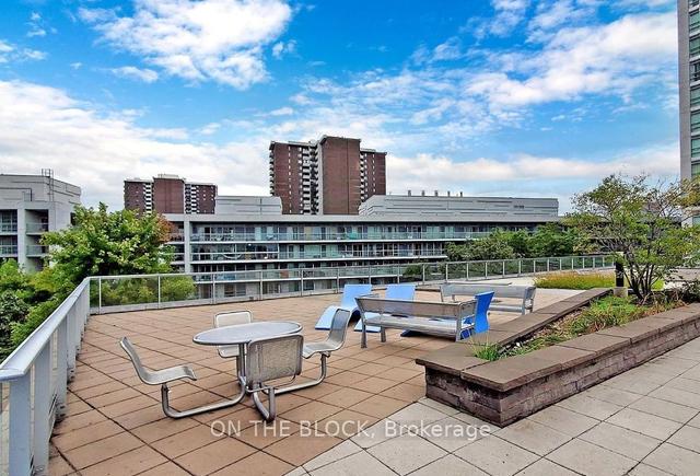 2306 - 2015 Sheppard Ave E, Condo with 1 bedrooms, 1 bathrooms and 1 parking in Toronto ON | Image 9