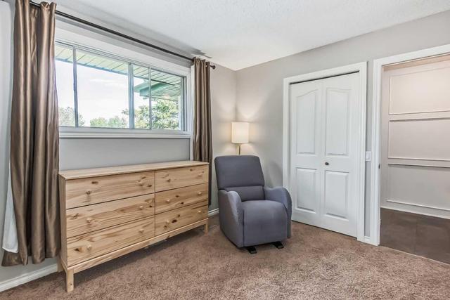 8011 Huntington Street Ne, House detached with 4 bedrooms, 2 bathrooms and 2 parking in Calgary AB | Image 16