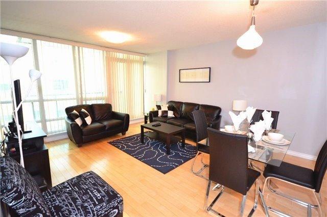 1004 - 263 Wellington St W, Condo with 1 bedrooms, 1 bathrooms and 1 parking in Toronto ON | Image 3