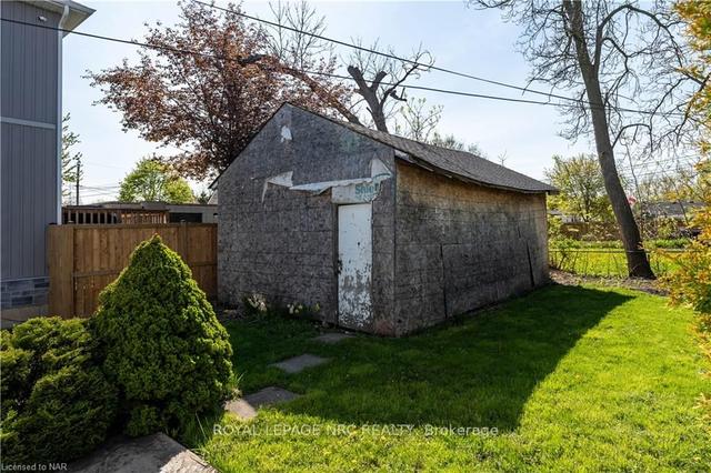 70 Chetwood St, House detached with 2 bedrooms, 1 bathrooms and 1 parking in St. Catharines ON | Image 19