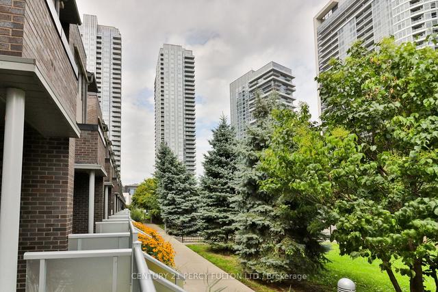 th6 - 330 Village Green Sq, Townhouse with 3 bedrooms, 3 bathrooms and 2 parking in Toronto ON | Image 30