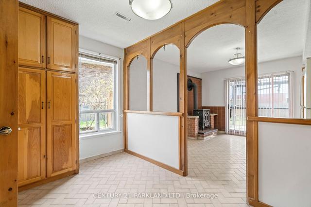 73 Darnborough Way, House semidetached with 3 bedrooms, 2 bathrooms and 4 parking in Toronto ON | Image 3