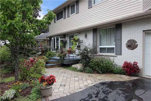 81 Seneca Ave, House detached with 3 bedrooms, 2 bathrooms and 3 parking in Oshawa ON | Image 3