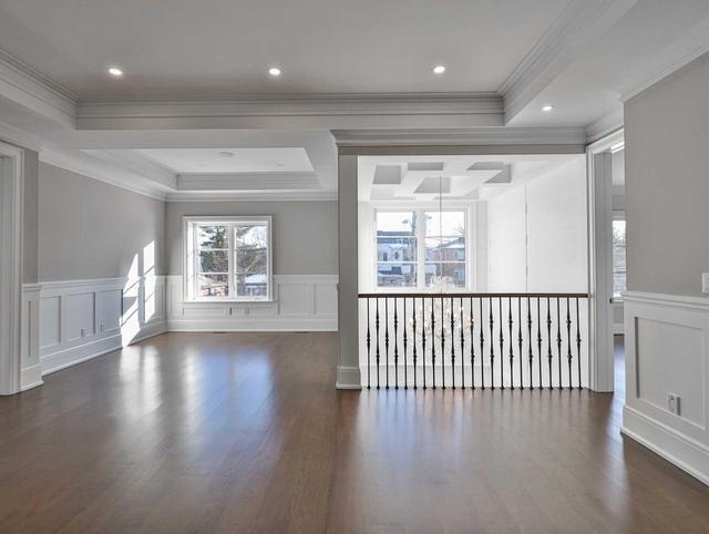 60 Codsell Ave, House detached with 4 bedrooms, 7 bathrooms and 8 parking in Toronto ON | Image 7