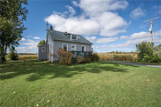 7030 County 23a Road, House detached with 3 bedrooms, 1 bathrooms and 6 parking in The Nation ON | Image 2
