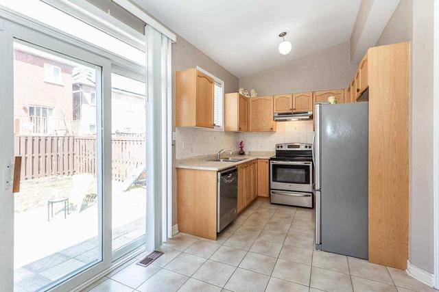 112 Nathaniel Cres, House semidetached with 3 bedrooms, 4 bathrooms and 4 parking in Brampton ON | Image 8