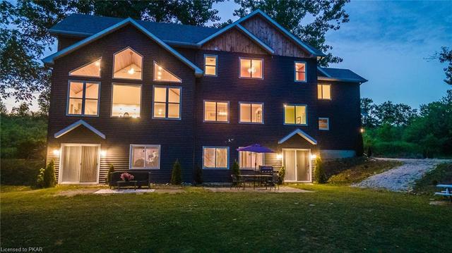 14 Lawson Court Drive, House detached with 5 bedrooms, 3 bathrooms and 15 parking in Kawartha Lakes ON | Image 2