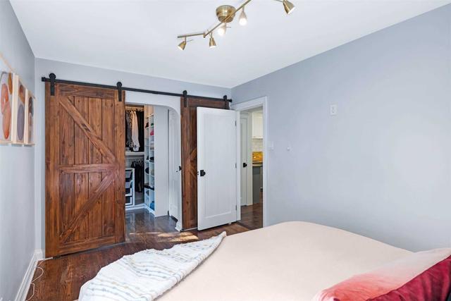 133 King St, House detached with 2 bedrooms, 2 bathrooms and 3 parking in Toronto ON | Image 6