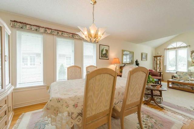 17 Hillview Dr, House detached with 2 bedrooms, 3 bathrooms and 8 parking in Kawartha Lakes ON | Image 35