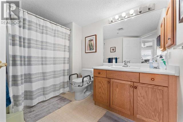 3415, - 3415 Hawksbrow Point Nw, Condo with 2 bedrooms, 1 bathrooms and 1 parking in Calgary AB | Image 17