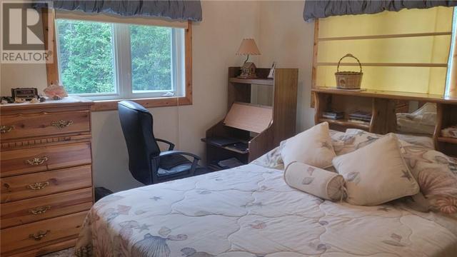 9 Holmes St, House detached with 2 bedrooms, 2 bathrooms and null parking in Central Manitoulin ON | Image 18