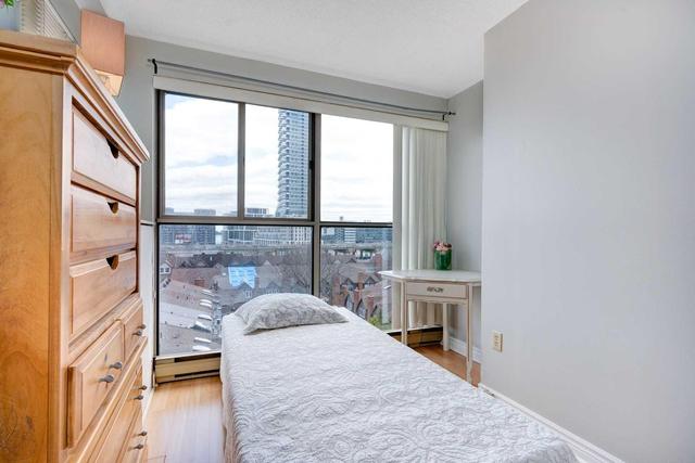 810 - 65 Scadding Ave, Condo with 2 bedrooms, 2 bathrooms and 1 parking in Toronto ON | Image 9