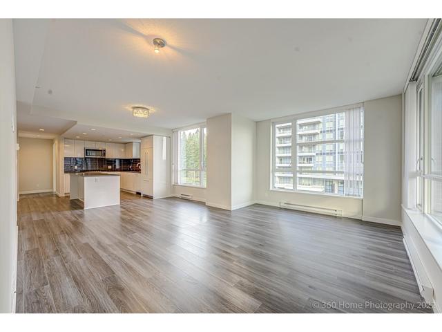 401 - 3096 Windsor Gate, Condo with 2 bedrooms, 2 bathrooms and 1 parking in Coquitlam BC | Card Image