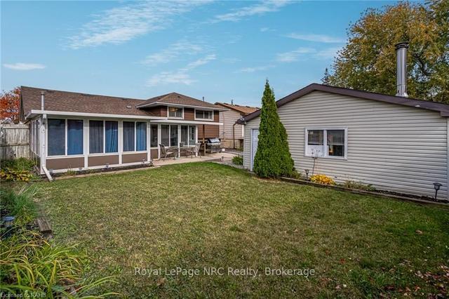 156 Sherwood Rise, House detached with 3 bedrooms, 2 bathrooms and 8 parking in Hamilton ON | Image 16