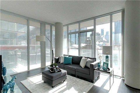 818 - 21 Nelson St, Condo with 2 bedrooms, 2 bathrooms and 1 parking in Toronto ON | Image 11