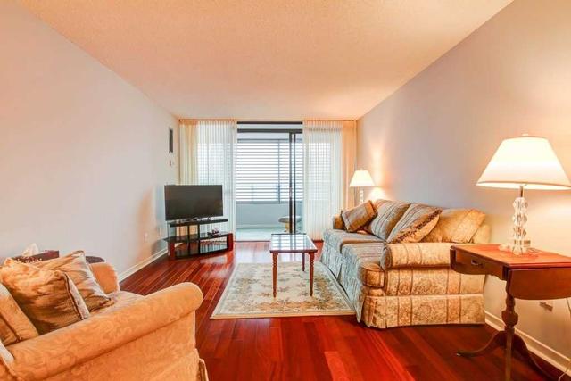 404 - 33 Elmhurst Ave, Condo with 2 bedrooms, 2 bathrooms and 1 parking in Toronto ON | Image 1