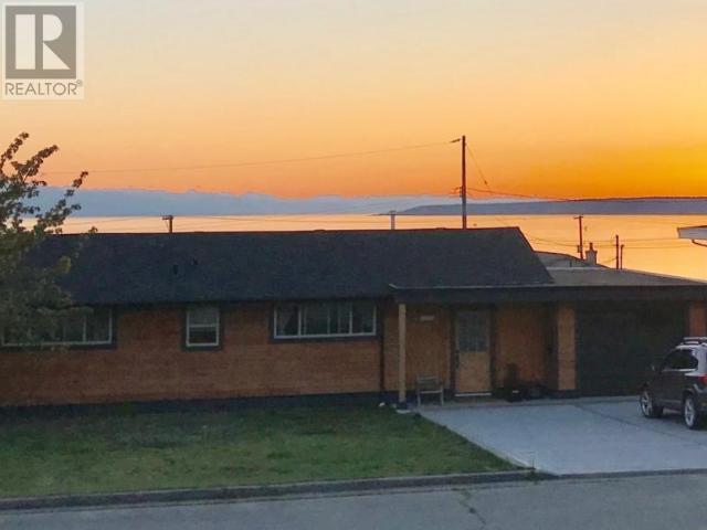 4109 Whalen Ave, House detached with 2 bedrooms, 1 bathrooms and null parking in Powell River BC | Image 7
