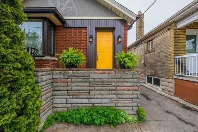 165 O'connor Dr, House detached with 2 bedrooms, 2 bathrooms and 1 parking in Toronto ON | Image 26