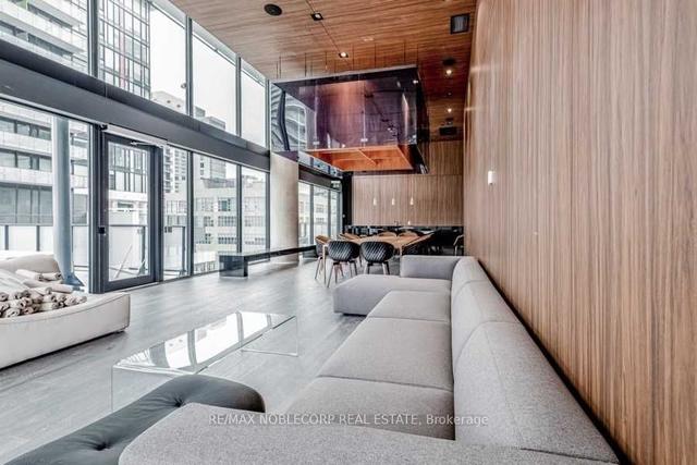 2603 - 161 Roehampton Ave, Condo with 2 bedrooms, 2 bathrooms and 0 parking in Toronto ON | Image 16
