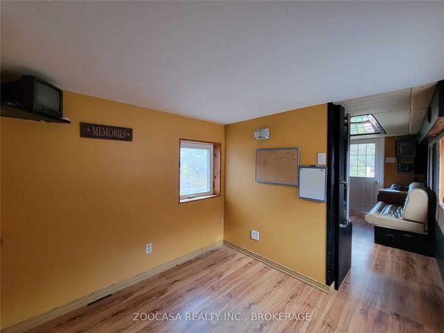 caboose - 43 Main St E, House detached with 0 bedrooms, 0 bathrooms and 1 parking in Milton ON | Image 13