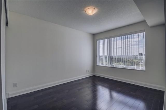 1001 - 8200 Birchmount Rd, Condo with 2 bedrooms, 2 bathrooms and 1 parking in Markham ON | Image 7