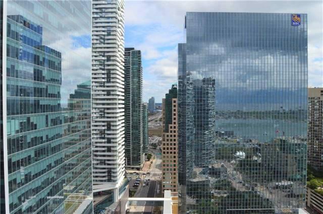 3202 - 8 York St, Condo with 2 bedrooms, 2 bathrooms and 1 parking in Toronto ON | Image 19