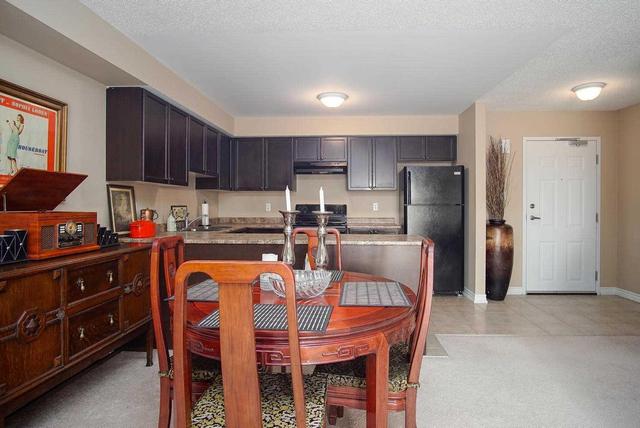 18 - 137 Sydenham Wells St, Condo with 2 bedrooms, 1 bathrooms and 1 parking in Barrie ON | Image 7