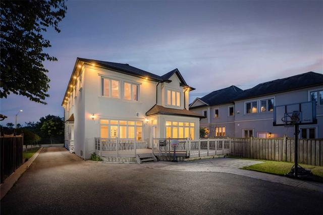 243 Carlton Rd, House detached with 4 bedrooms, 8 bathrooms and 12 parking in Markham ON | Image 30