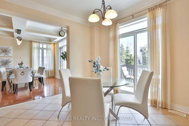 6 Taro Crt, House detached with 4 bedrooms, 3 bathrooms and 6 parking in Richmond Hill ON | Image 11
