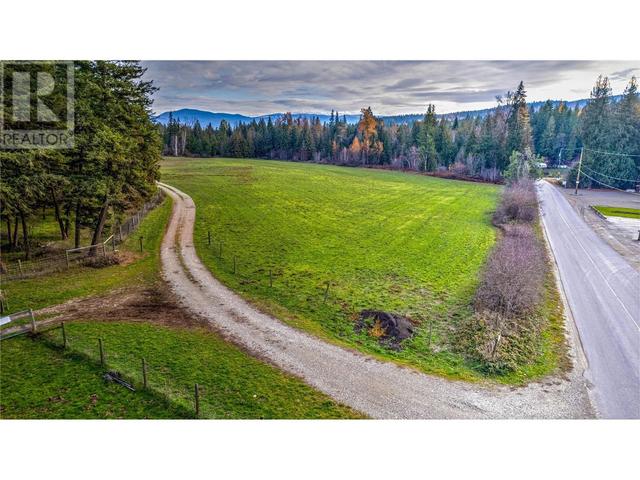 11 Gardom Lake Road, House detached with 2 bedrooms, 2 bathrooms and null parking in North Okanagan F BC | Image 37
