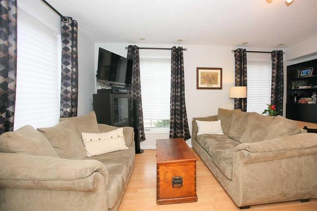 757 - 5 Everson Dr, Townhouse with 2 bedrooms, 2 bathrooms and 1 parking in Toronto ON | Image 8