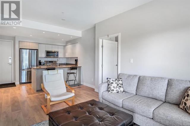 406 - 3333 Glasgow Ave, Condo with 2 bedrooms, 2 bathrooms and 1 parking in Saanich BC | Image 5