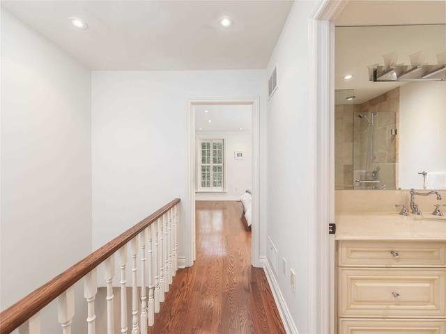 th7 - 94 Crescent Rd, Townhouse with 2 bedrooms, 3 bathrooms and 1 parking in Toronto ON | Image 4