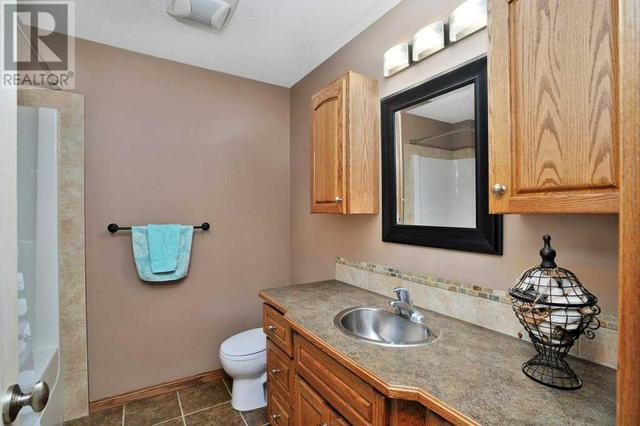 128 Irving Crescent, House detached with 4 bedrooms, 3 bathrooms and 2 parking in Red Deer AB | Image 33