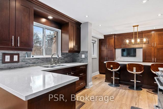 1605 Calverton Crt, House detached with 4 bedrooms, 4 bathrooms and 4 parking in Mississauga ON | Image 7