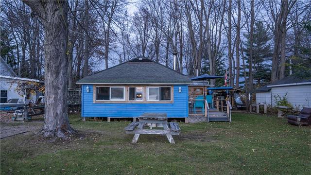 413 Island View Drive, House detached with 2 bedrooms, 1 bathrooms and 4 parking in North Algona Wilberforce ON | Image 7