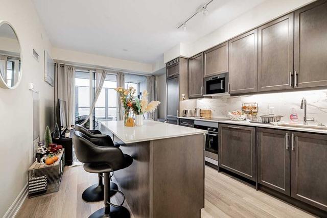 304 - 9075 Jane St, Condo with 2 bedrooms, 2 bathrooms and 1 parking in Vaughan ON | Image 2